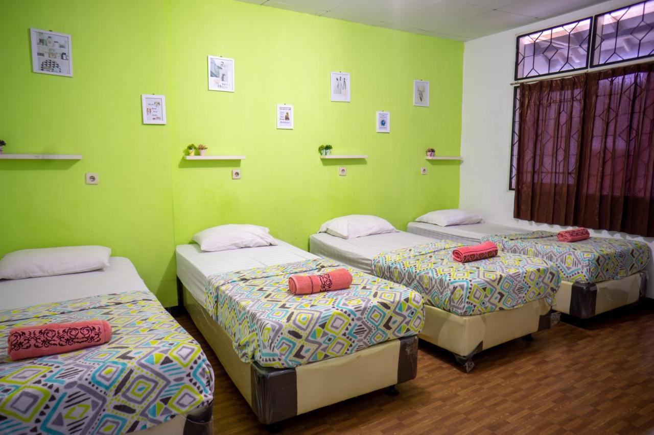 A Pousada Zenrra Backpacker Bandung Exterior foto